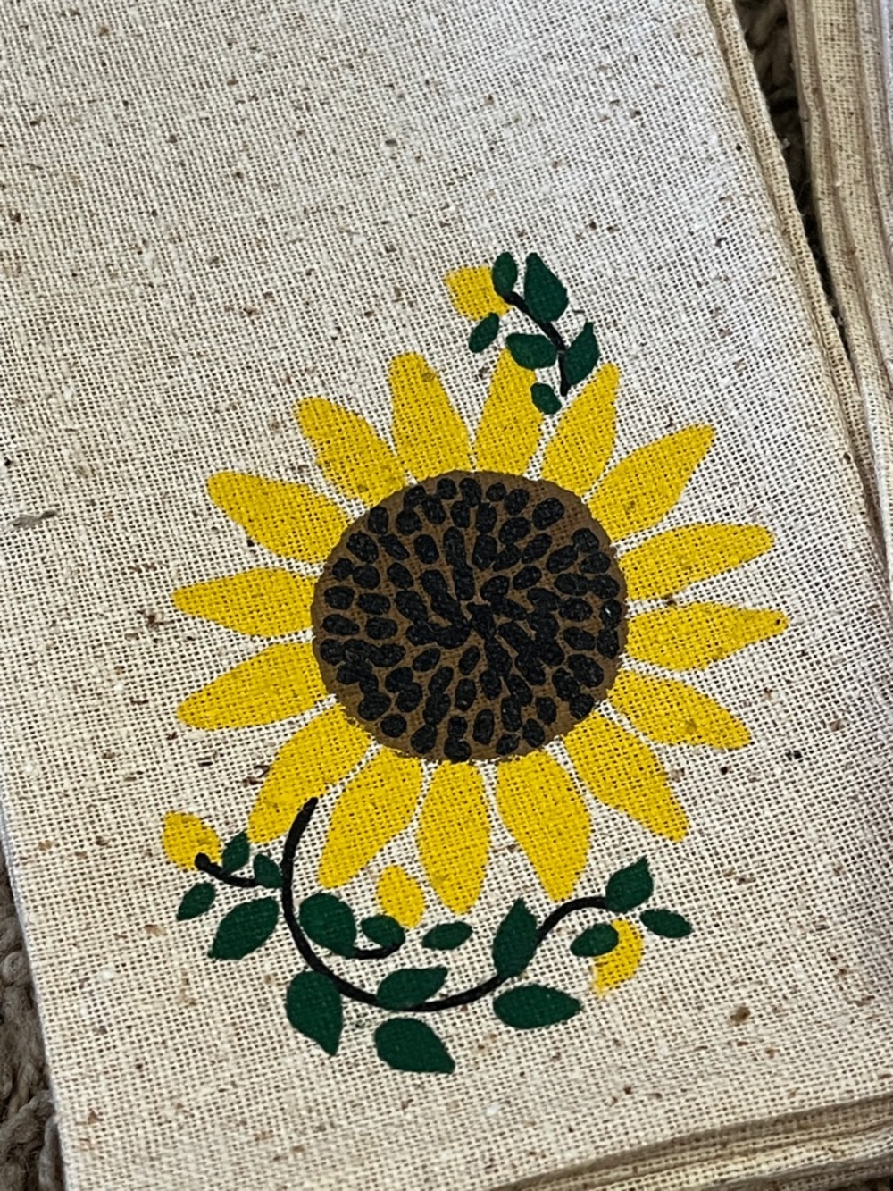 12 Sunflower Burlap Bags Yellow & Green - Picture 3 of 3